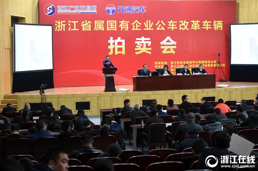 如何使用美国虚拟信用卡轻松购物？美国好用的虚拟卡信用卡推荐